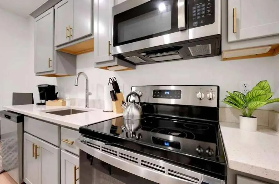 شقة Stylish Studio With Free Parking Near Medical District لويفيل الولايات المتحدة الأمريكية