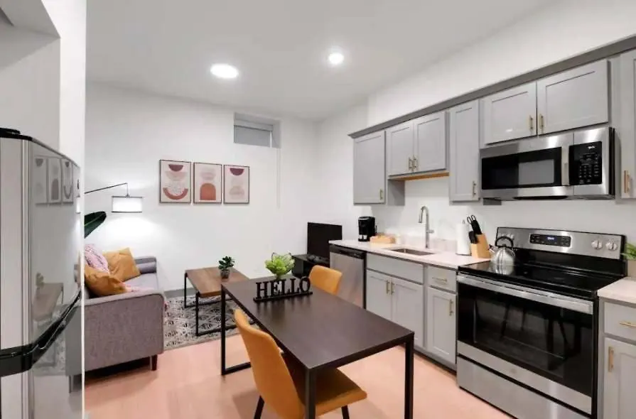 Stylish Studio With Free Parking Near Medical District Λούισβιλ