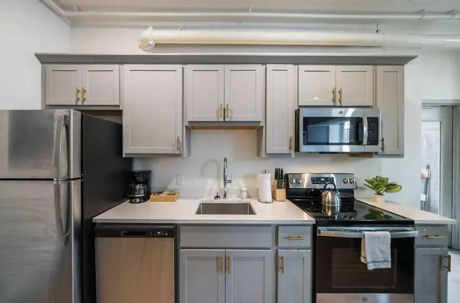 Stylish Studio With Free Parking Near Medical District Λούισβιλ Διαμέρισμα